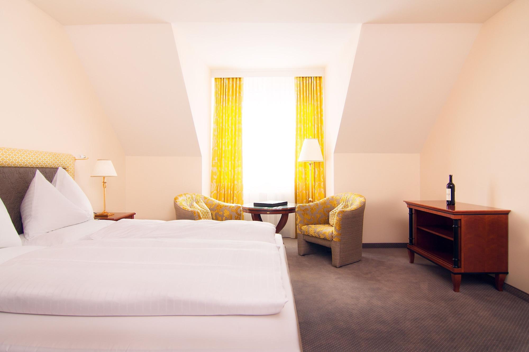 Parkhotel - Traditional Luxury Hotel 4*