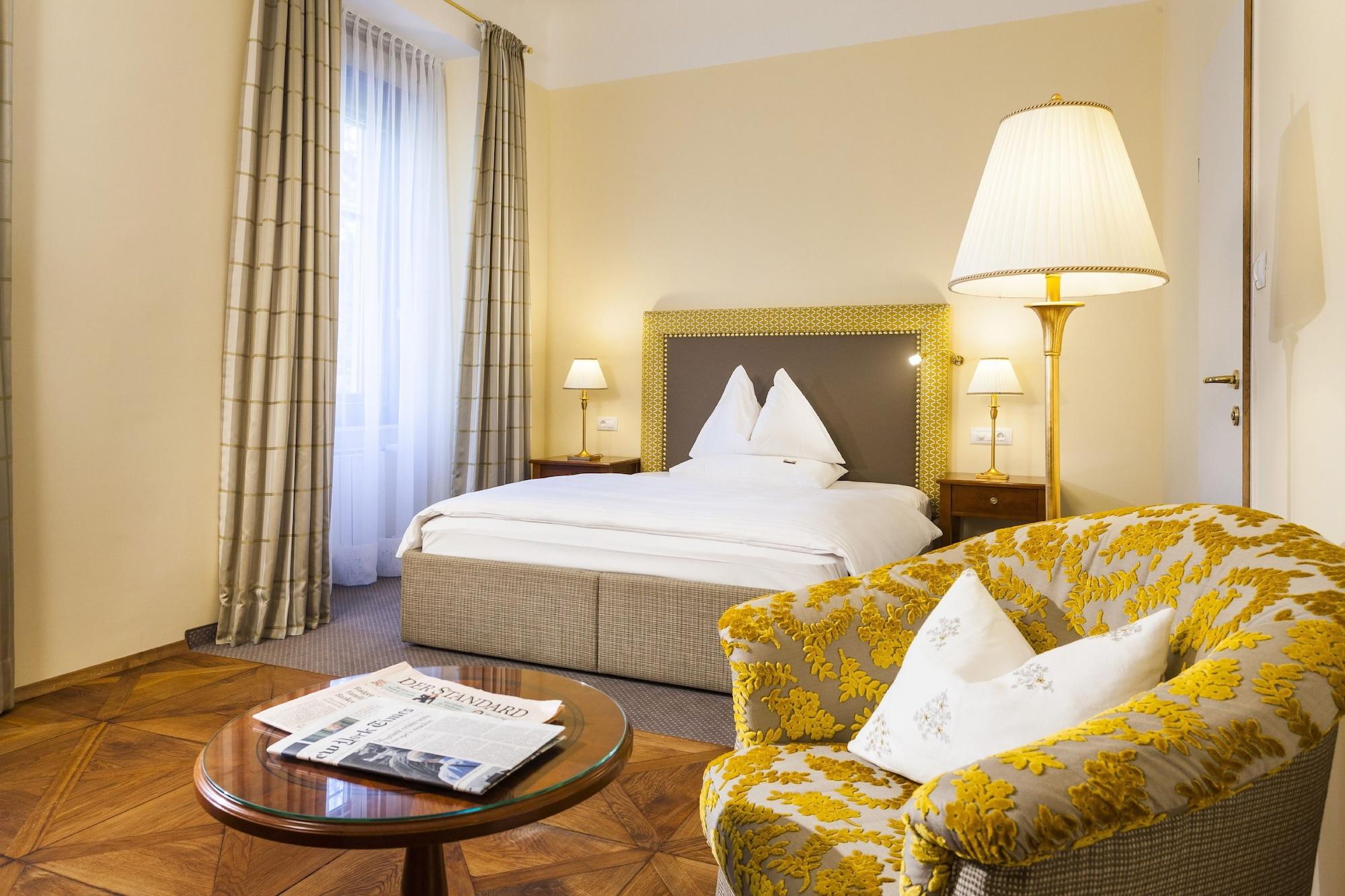 Parkhotel - Traditional Luxury Hotel