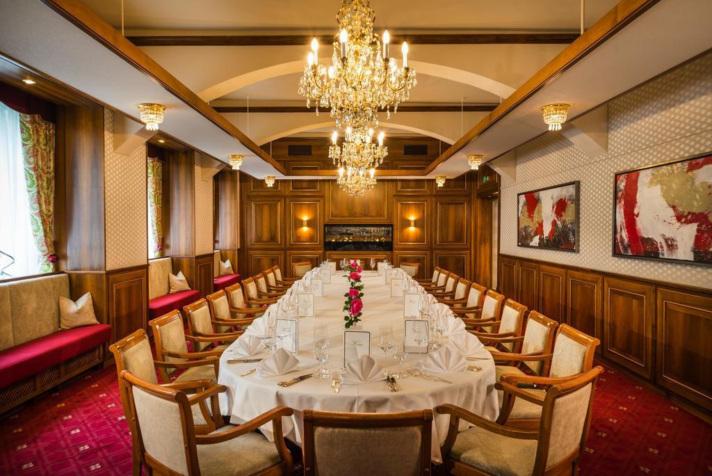 Hotel Parkhotel - Traditional Luxury 4*